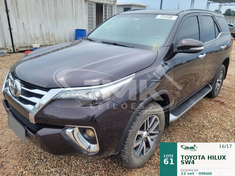 TOYOTA HILUX SW4 16/17