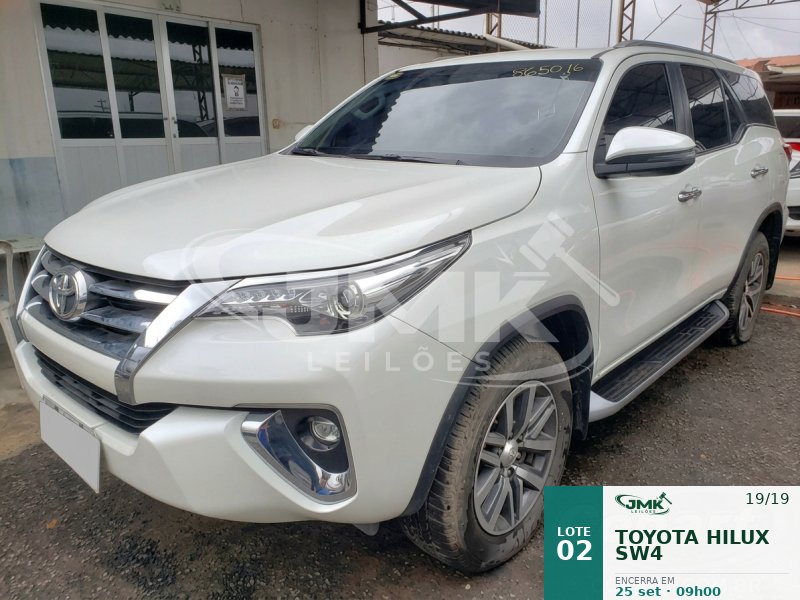 TOYOTA HILUX SW4 19/19